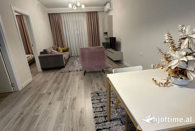 Shtepi me qera 1+1 ne Tirane - 680 Euro
