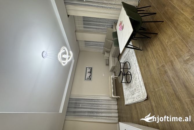Shtepi me qera Apartament ne Tirane, 2+1, Mobilimi E mobiluar, Pagesa 60,000  Leke.