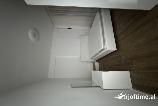Shtepi me qera Apartament ne Tirane, 2+1, Mobilimi E mobiluar, Pagesa 60,000  Leke.
