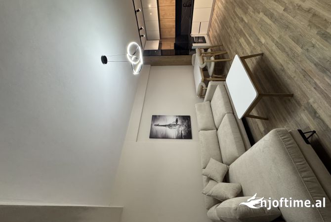 Shtepi me qera 1+1 ne Tirane - 45,000 Leke