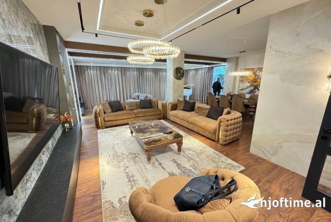 Shtepi me qera Apartament ne Tirane, 3+1, Mobilimi E mobiluar, Pagesa 4,000  Euro.