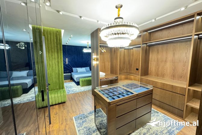 Shtepi me qera Apartament ne Tirane, 3+1, Mobilimi E mobiluar, Pagesa 4,000  Euro.