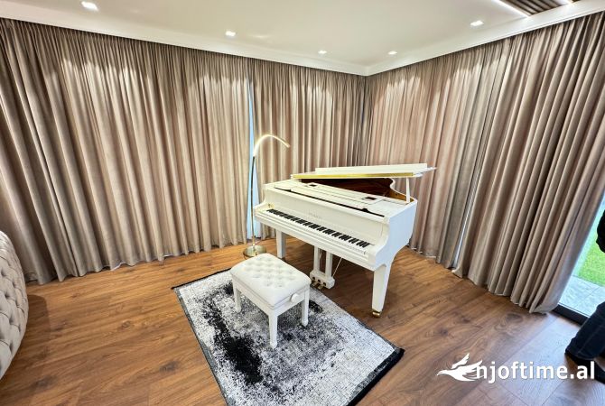 Shtepi me qera Apartament ne Tirane, 3+1, Mobilimi E mobiluar, Pagesa 4,000  Euro.