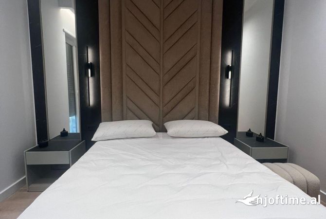 Shtepi me qera Apartament ne Tirane, 1+1, Mobilimi E mobiluar, Pagesa 800  Euro.