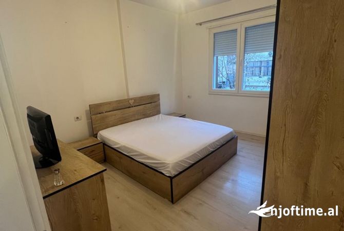 Shtepi me qera 2+1 ne Tirane - 400 Euro
