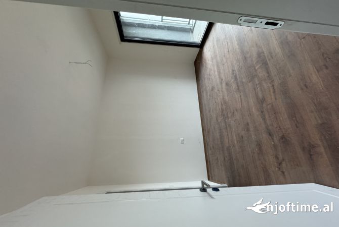 Shtepi me qera Apartament ne Tirane, 2+1, Mobilimi E mobiluar, Pagesa 600  Euro.