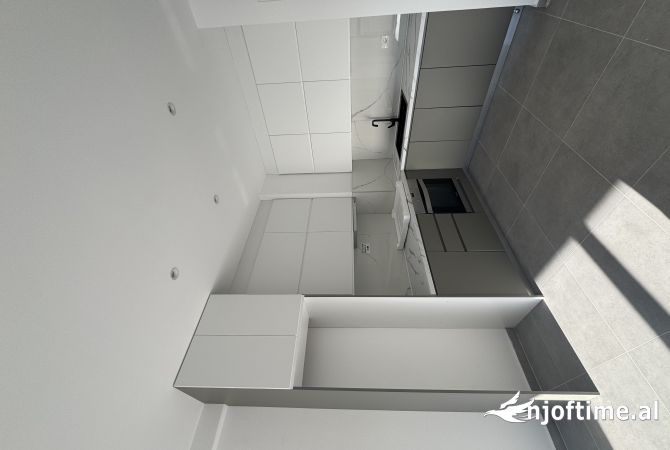 Shtepi me qera Apartament ne Tirane, 1+1, Mobilimi E mobiluar, Pagesa 450  Euro.