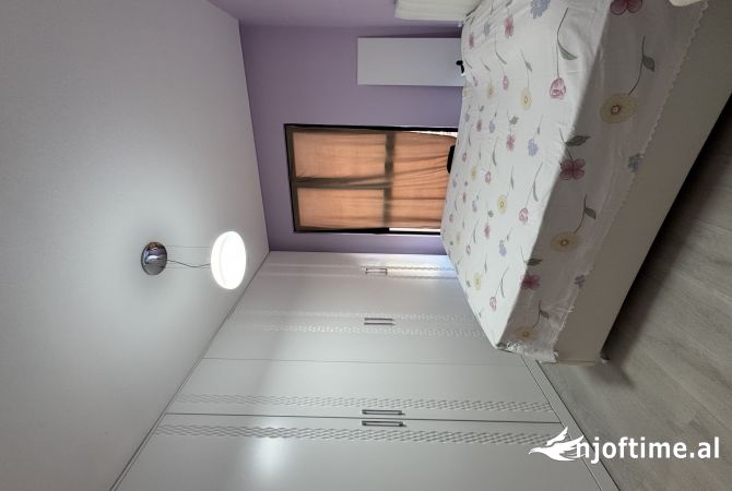 Shtepi me qera Apartament ne Tirane, 2+1, Mobilimi E mobiluar, Pagesa 550  Euro.