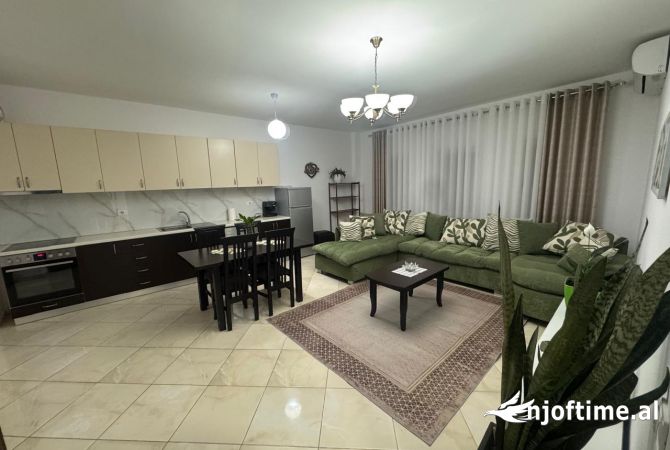 Shtepi me qera 2+1 ne Tirane - 650 Euro