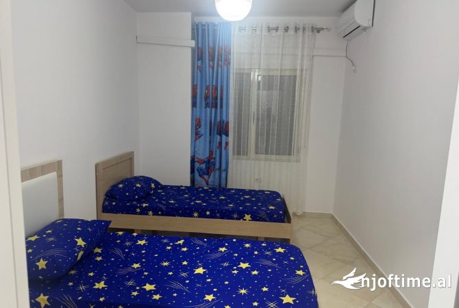 Shtepi me qera Apartament ne Tirane, 2+1, Mobilimi E mobiluar, Pagesa 650  Euro.
