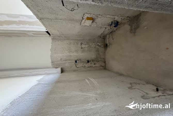 Shtepi me qera Garsoniere ne Tirane - 300 Euro