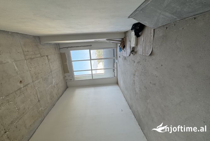 Shtepi me qera Garsoniere ne Tirane - 300 Euro