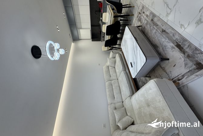 Shtepi me qera 2+1 ne Tirane - 800 Euro