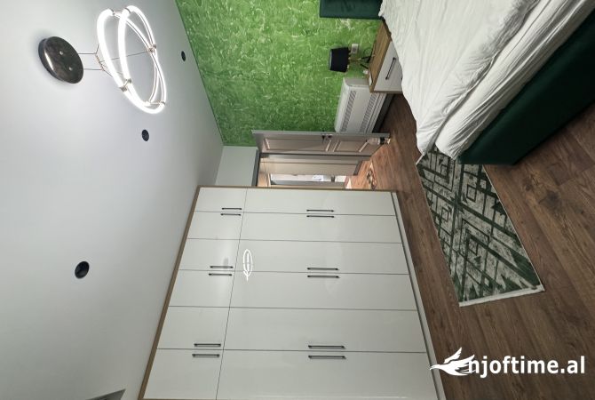 Shtepi me qera Apartament ne Tirane, 2+1, Mobilimi E mobiluar, Pagesa 550  Euro.