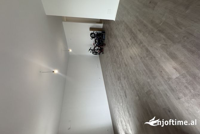 Shtepi me qera 2+1 ne Tirane - 2,300 Euro