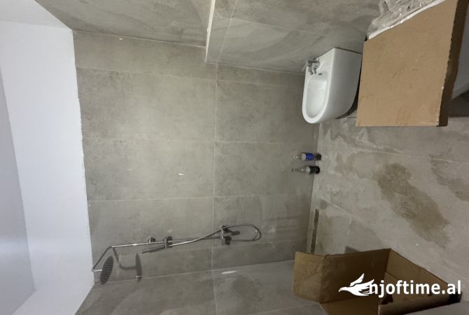 Apartment for rent in Tirana 2+1, Emty