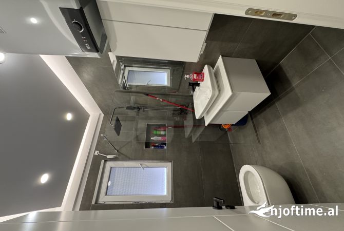 Shtepi me qera Apartament ne Tirane, 1+1, Mobilimi E mobiluar, Pagesa 450  Euro.