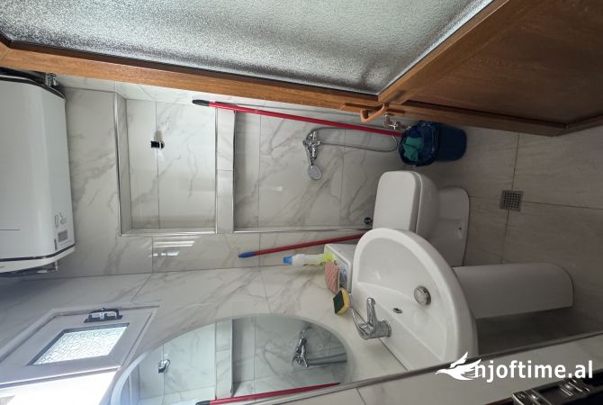 Shtepi me qera Garsoniere ne Tirane - 300 Euro