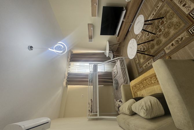 Shtepi me qera Garsoniere ne Tirane - 300 Euro