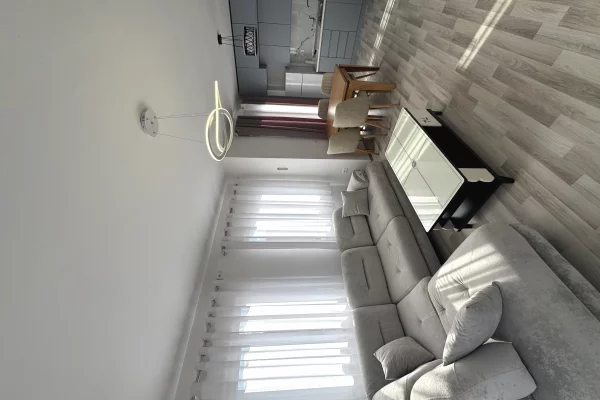 Shtepi me qera 2+1 ne Tirane - 500 Euro