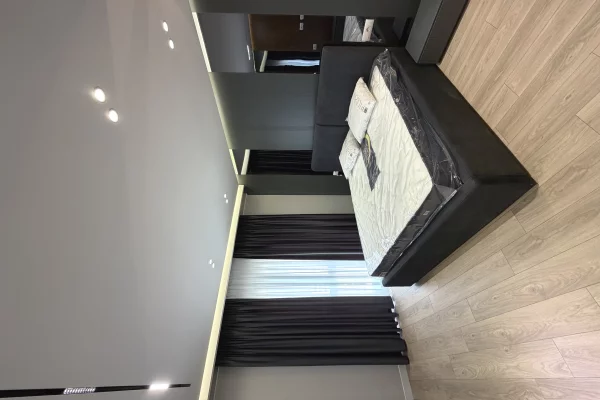 Shtepi me qera Apartament ne Tirane, 1+1, Mobilimi E mobiluar, Pagesa 1,000  Euro.