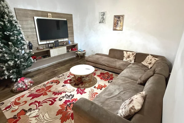 Shtepi ne shitje 2+1 ne Tirane - 135,000 Euro