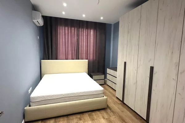 Shtepi me qera 1+1 ne Tirane - 450 Euro