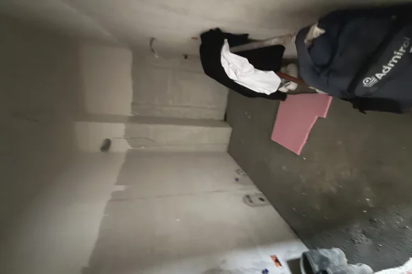 Shtepi ne shitje Apartament ne Tirane, 2+1, Mobilimi Bosh, pa mobiluar, Pagesa 88,300  Euro.