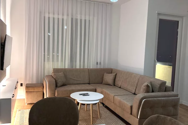 Apartament per qira 1+1+parkim ne Paskuqan cmimi 45000 Leke