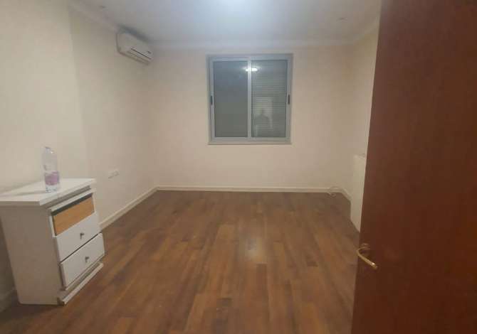 Shtepi ne shitje Apartament ne Tirane, 2+1, Mobilimi Bosh, pa mobiluar, Pagesa 113,000  Euro.