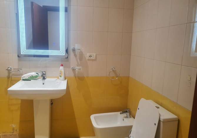 Shtepi ne shitje Apartament ne Tirane, 2+1, Mobilimi Bosh, pa mobiluar, Pagesa 113,000  Euro.
