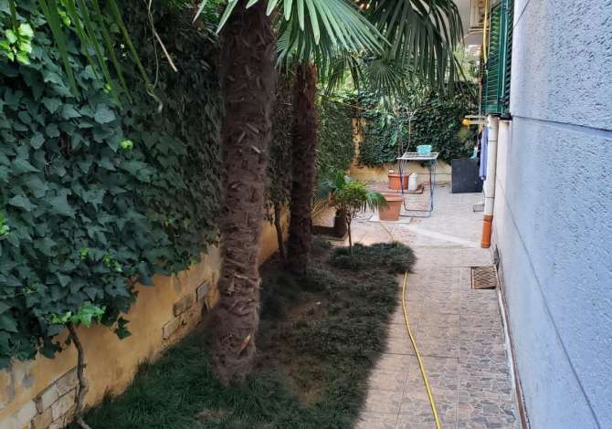 Shtepi ne shitje Apartament ne Tirane, 3+1, Mobilimi E mobiluar, Pagesa 220,000  Euro.