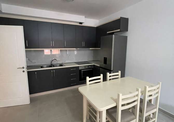 Shtepi me qera 2+1 ne Tirane - 400 Euro