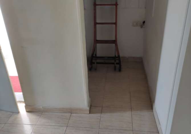 Shtepi ne shitje Apartament ne Tirane, 2+1, Mobilimi Pjeserisht e mobiluar, Pagesa 105,000  Euro.