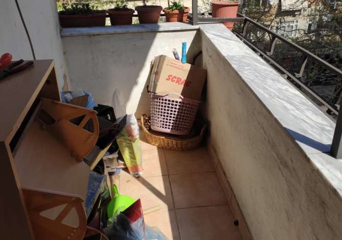 Shtepi ne shitje Apartament ne Tirane, 2+1, Mobilimi Pjeserisht e mobiluar, Pagesa 105,000  Euro.