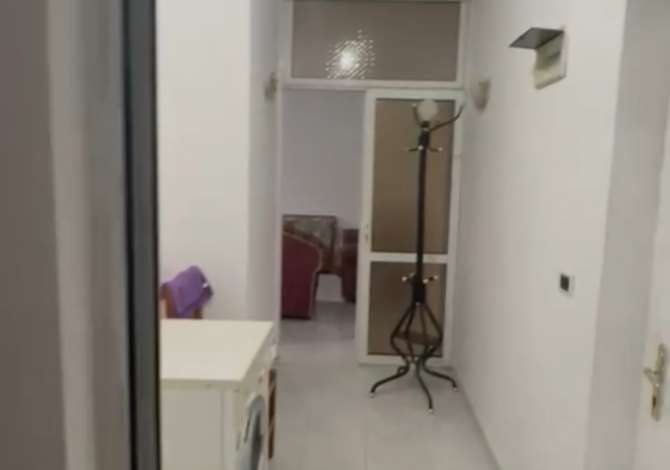 Shtepi ne shitje Apartament ne Tirane, 1+1, Mobilimi E mobiluar, Pagesa 72,000  Euro.