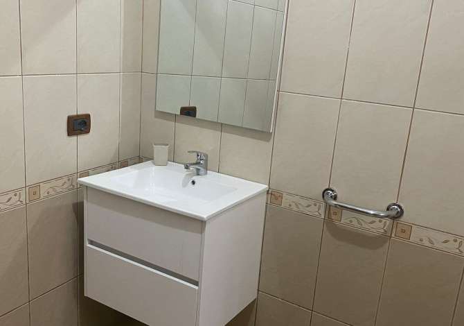 Shtepi me qera Apartament ne Tirane, 1+1, Mobilimi E mobiluar, Pagesa 400  Euro.