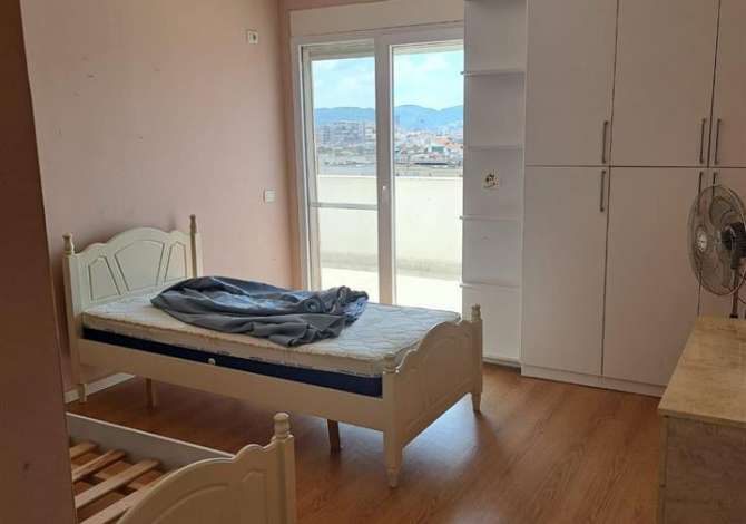 Shtepi me qera Apartament ne Tirane, 2+1, Mobilimi E mobiluar, Pagesa 400  Euro.