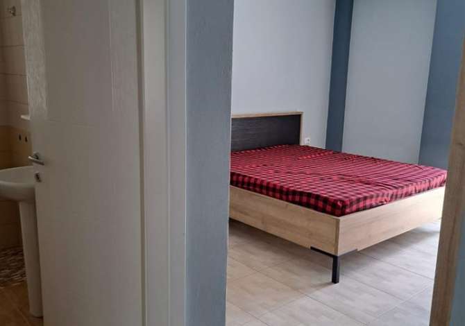 Shtepi me qera Apartament ne Tirane, 2+1, Mobilimi E mobiluar, Pagesa 400  Euro.