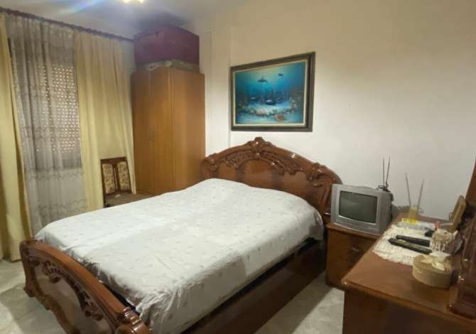 Shtepi ne shitje Apartament ne Tirane, 2+1, Mobilimi E mobiluar, Pagesa 83,000  Euro.