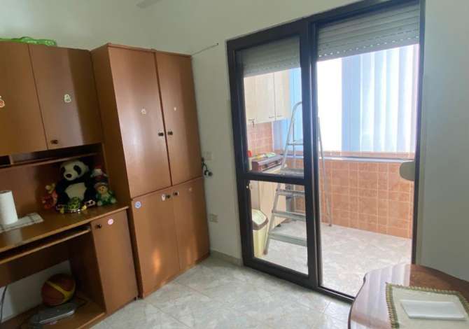 Shtepi ne shitje Apartament ne Tirane, 2+1, Mobilimi E mobiluar, Pagesa 83,000  Euro.