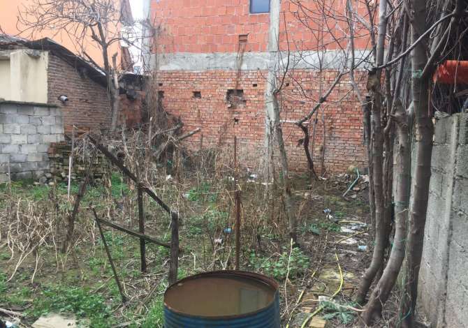 Truall ose Toke  ne Tirane - 380,000 Euro