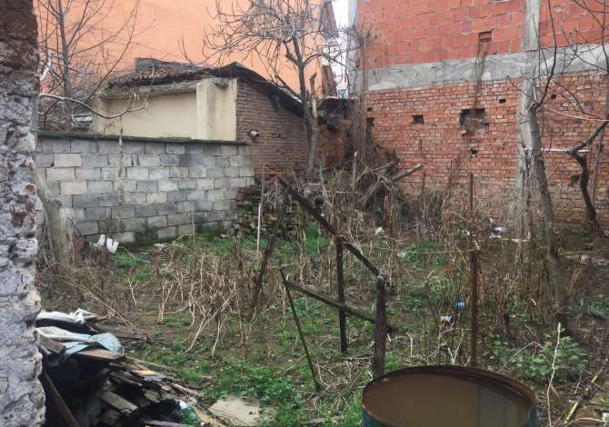 Truall ose Toke  ne Tirane - 380,000 Euro