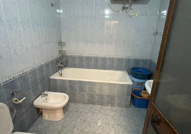 Shtepi me qera Apartament ne Tirane, 2+1, Mobilimi E mobiluar, Pagesa 500  Euro.