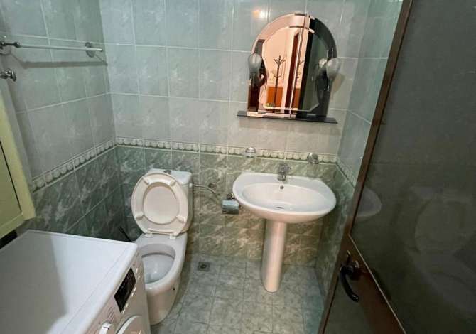 Shtepi me qera Apartament ne Tirane, 2+1, Mobilimi E mobiluar, Pagesa 500  Euro.