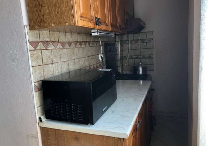 Shtepi ne shitje Apartament ne Tirane, 1+1, Mobilimi E mobiluar, Pagesa 90,000  Euro.