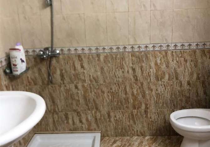 Shtepi ne shitje Apartament ne Tirane, 1+1, Mobilimi E mobiluar, Pagesa 90,000  Euro.