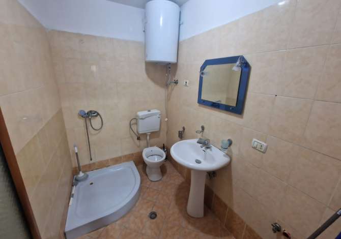 Shtepi ne shitje Apartament ne Tirane, 1+1, Mobilimi E mobiluar, Pagesa 85,000  Euro.