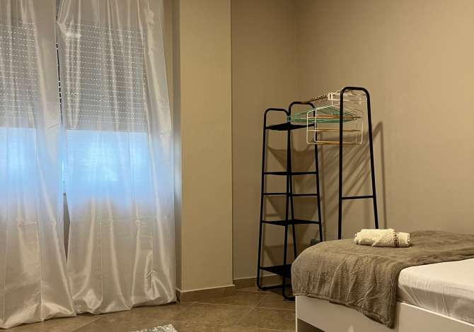 Shtepi me qera Apartament ne Tirane, 2+1, Mobilimi E mobiluar, Pagesa 600  Euro.