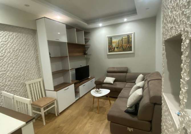 Shtepi me qera 2+1 ne Tirane - 400 Euro